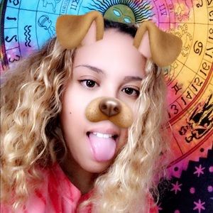 Meet your Posher, Brielle